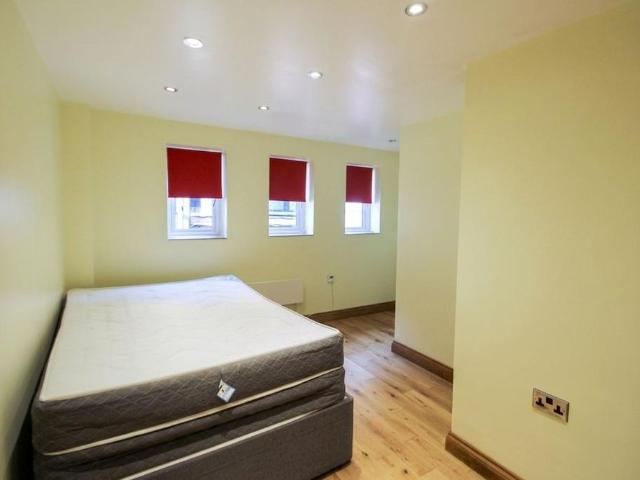 Apartment for rent in Daws Hill, Cressex