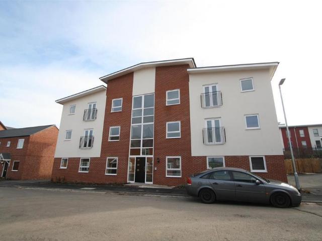 Flat for rent in Woodside, Telford