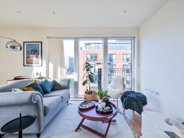 Apartment for rent in Glyndon, Shooters Hill