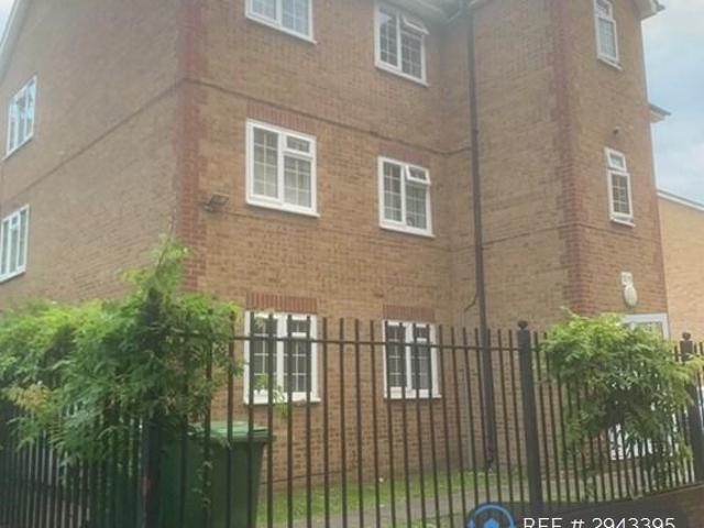 Flat for rent in Camberwell, Greater London