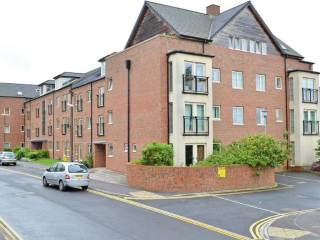 Flat for rent in Foss Islands, High Field