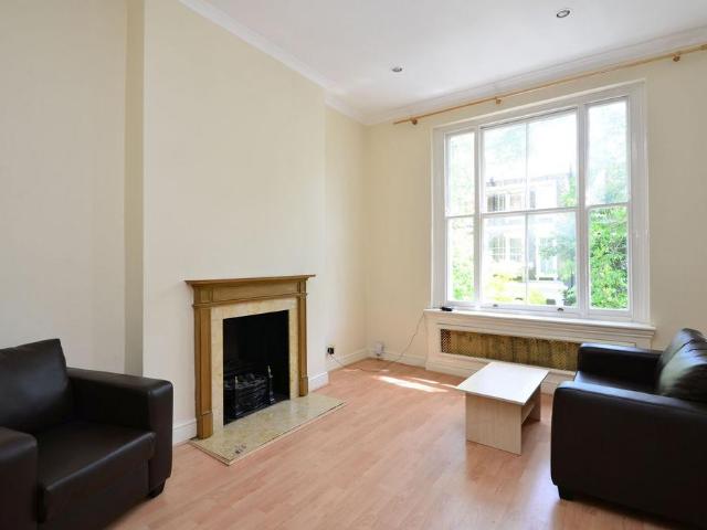 Flat for rent in Earl's Court, Greater London