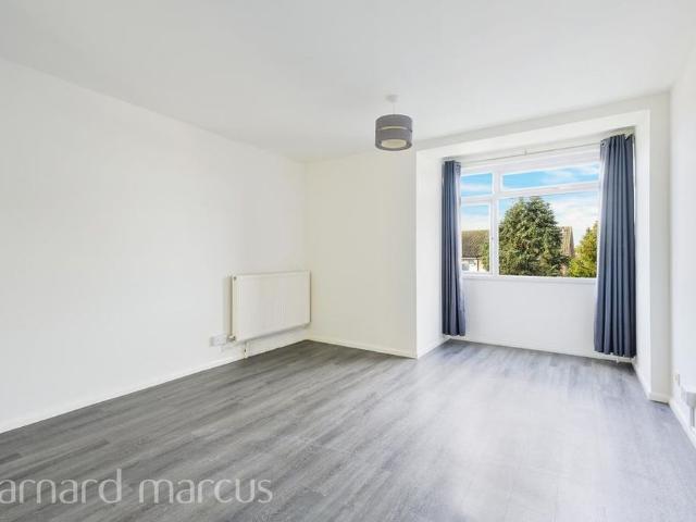 Apartment for rent in Worcester Park, Greater London