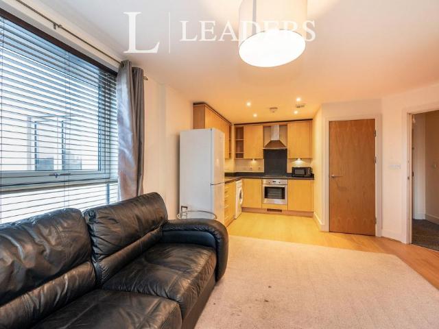 Flat for rent in Portsea, City Of Portsmouth