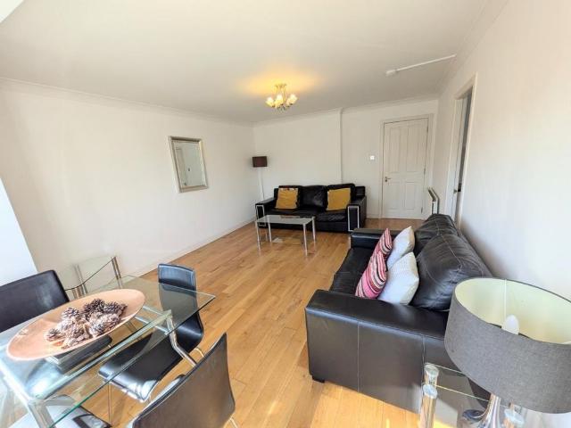 Apartment for rent in Ferryhill, Ballindoch