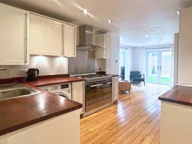 Flat for rent in Hammersmith, Greater London