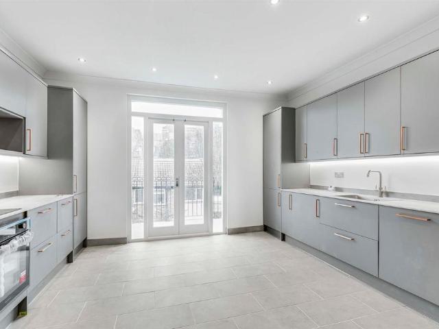 Flat for rent in Archway, Greater London