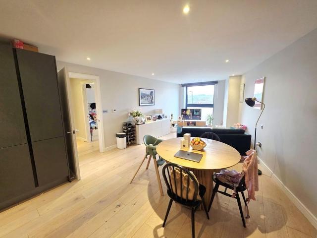 Apartment for rent in Hornsey, Greater London
