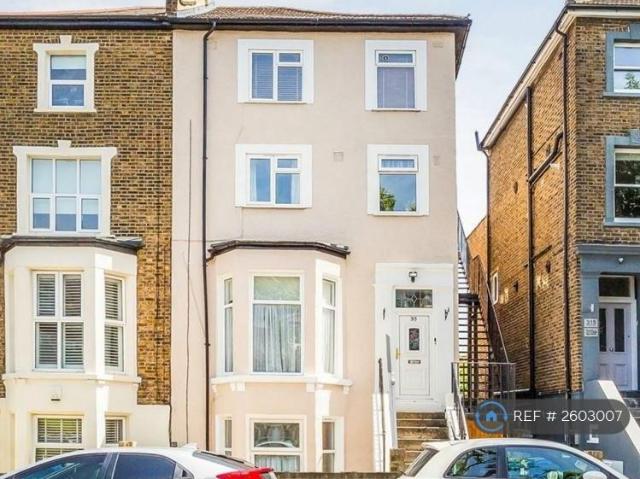 Flat for rent in East Dulwich, Isle Of Man