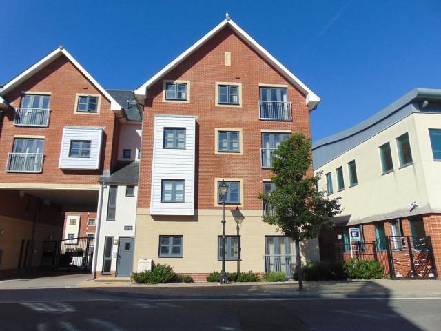 Flat for rent in Portsea, City Of Portsmouth