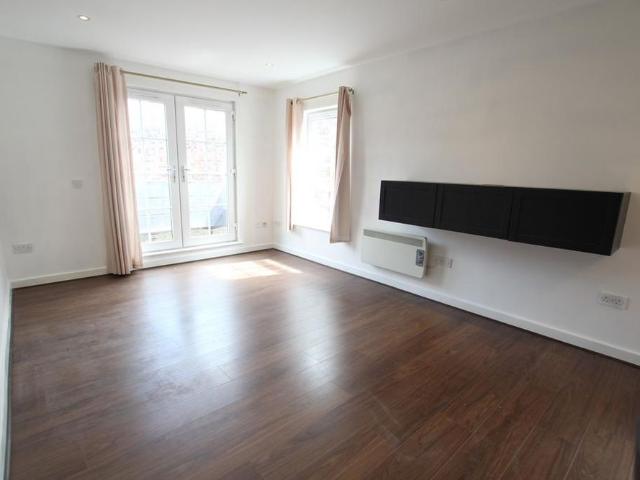 Apartment for rent in Calderstones