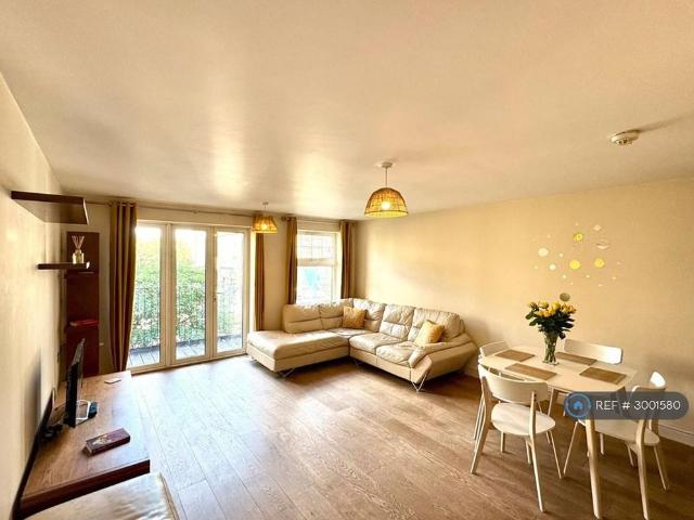 Apartment for rent in London Borough of Hounslow, Greater London