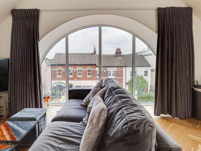 Apartment for rent in St Albans, Five Acres