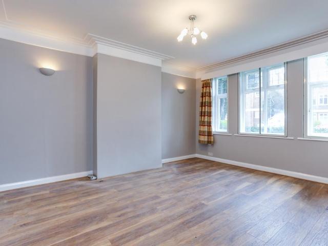 Flat for rent in London Borough of Hounslow, Spring Grove