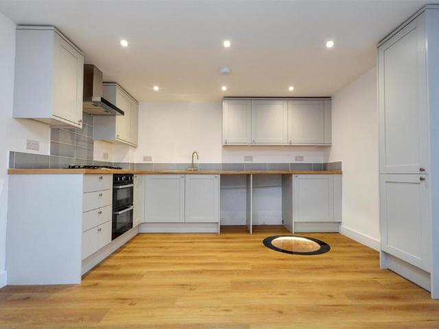 Flat for rent in Cross In Hand, East Sussex