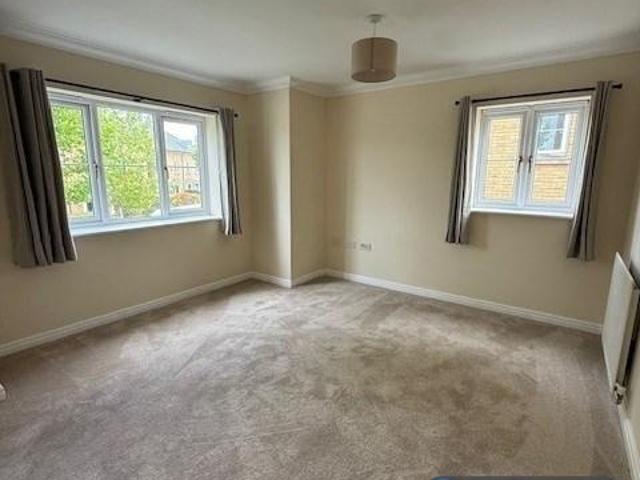 Flat for rent in Martyrs Field, The Bridge