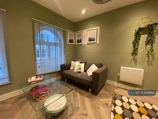 Apartment for rent in Castle Quarter, Falcon Lodge