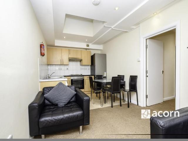 Flat for rent in Old Kent Road, Cat Hill