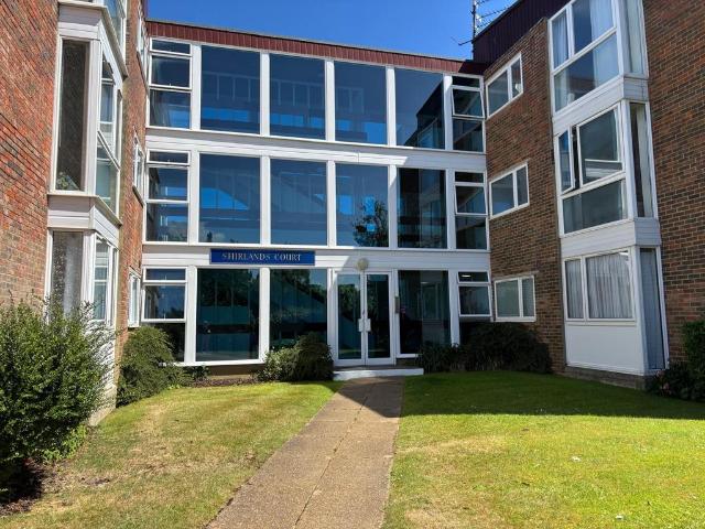 Flat for rent in Rustington, Clapham