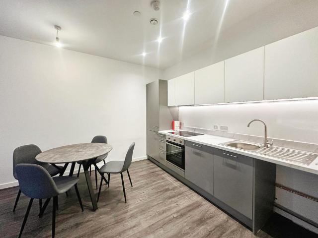 Flat for rent in Lee Bank, Greater Manchester