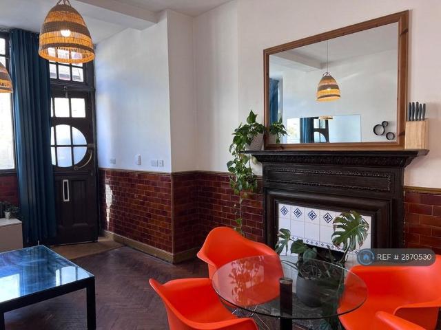 Apartment for rent in Norbiton, Greater London