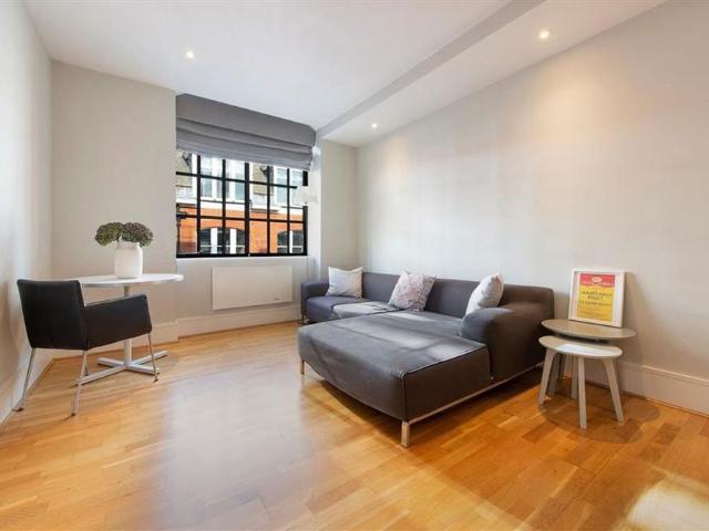 Apartment for rent in St Clement Danes, Greater London