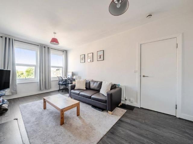 Apartment for rent in London Borough of Wandsworth, Greater London