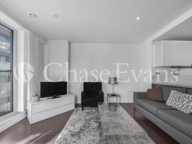 Apartment for rent in Poplar Grove, Greater London