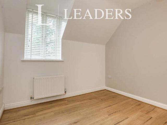Apartment for rent in Emscote, Green Close