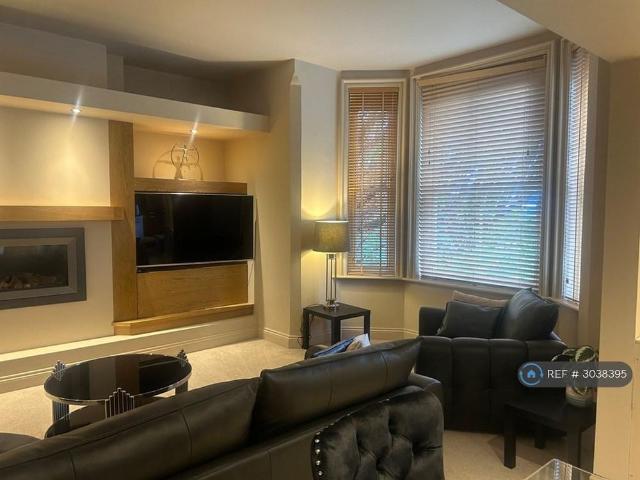Apartment for rent in Lenton Abbey, City of Nottingham