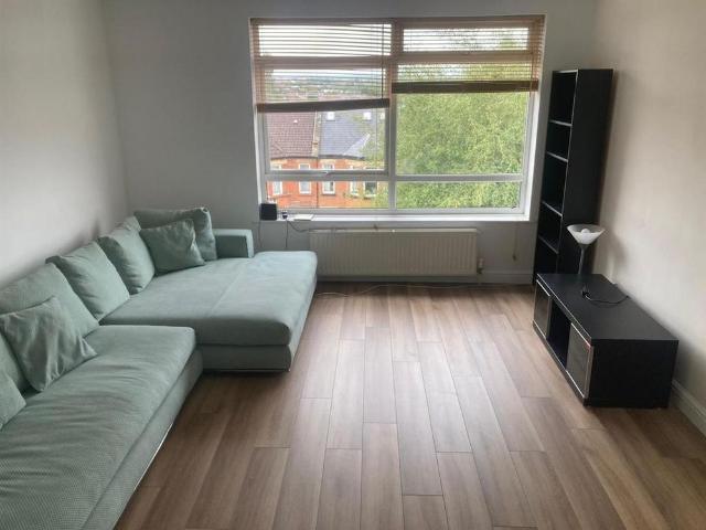 Apartment for rent in South Harrow, Greater London