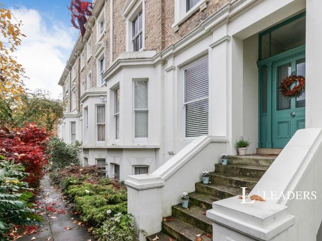 Flat for rent in Surbiton, Greater London