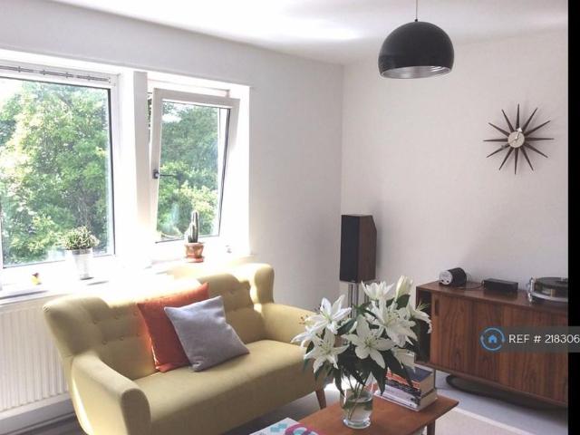 Apartment for rent in Angel, Greater London