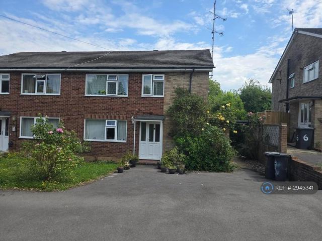 Flat for rent in Wrecclesham, Fole