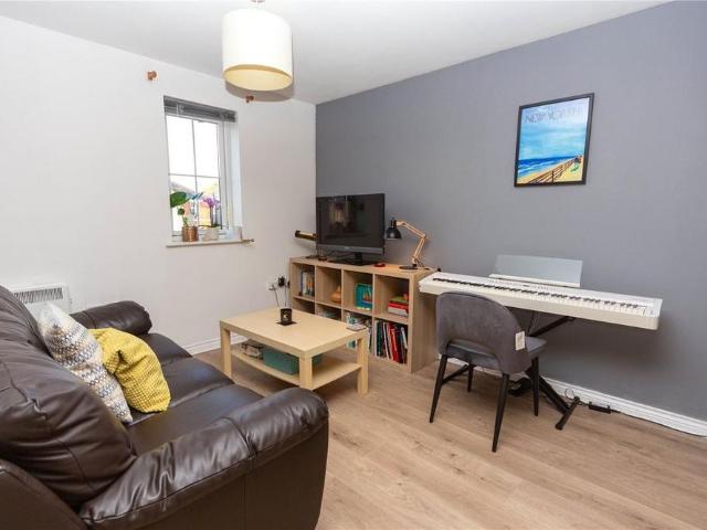 Apartment for rent in Falcon Lodge, Wales