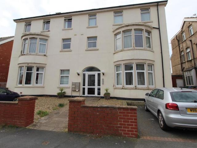 Flat for rent in Knowle, Blackpool