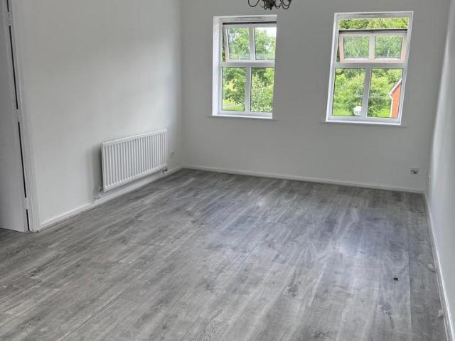 Flat for rent in Georgia, Greater Manchester