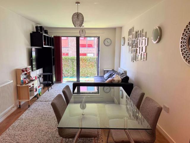 Flat for rent in Canning Town, Greater London