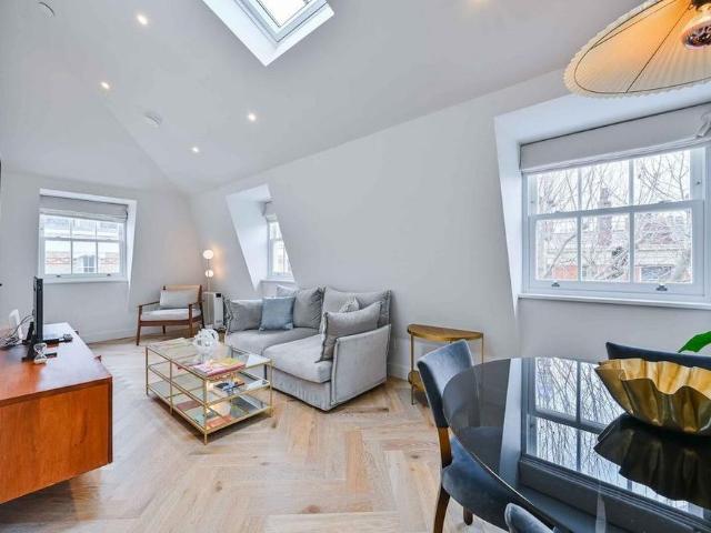 Apartment for rent in Fitzrovia, Greater London