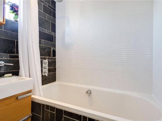 Apartment for rent in St. John's Wood, Isle Of Man