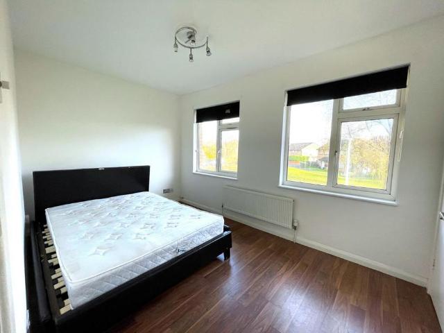 Apartment for rent in Yeading, Greater London