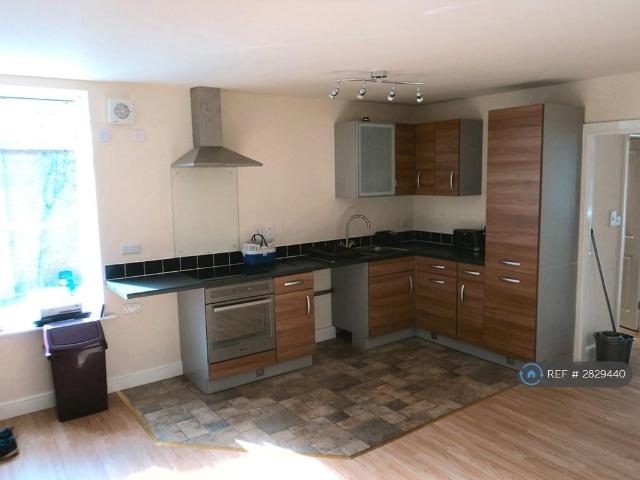 Flat for rent in Bury, Greater Manchester