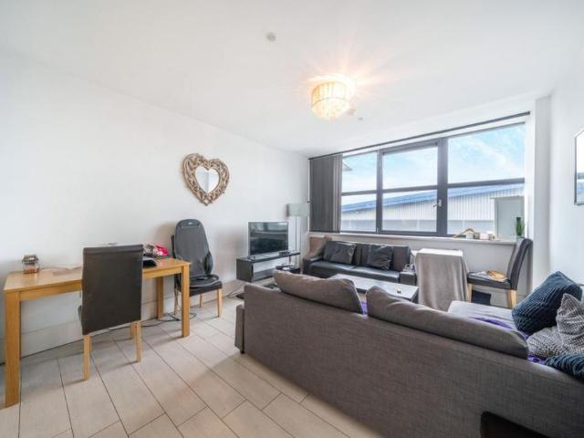 Apartment for rent in London Borough of Ealing, Greater London