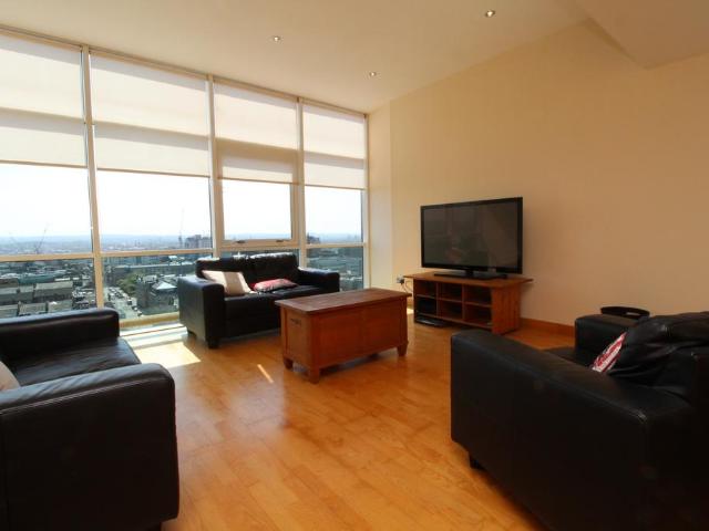 Flat for rent in Garnethill, Scotland