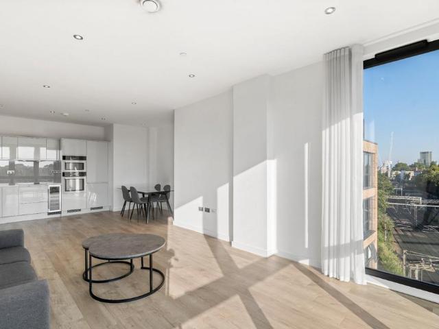 Flat for rent in Chalk Farm, Primrose Hill