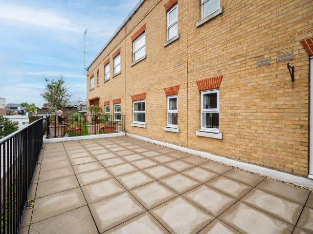 Flat for rent in Holborn, Greater London