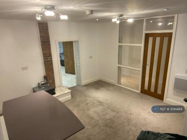 Apartment for rent in Hammond Street