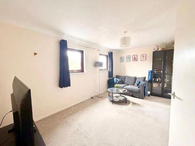 Apartment for rent in Navestock Side, Essex