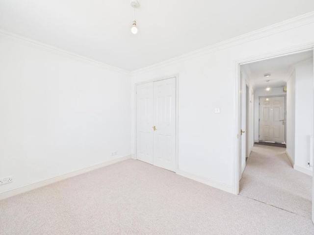 Apartment for rent in Ewens Farm, Golden Valley