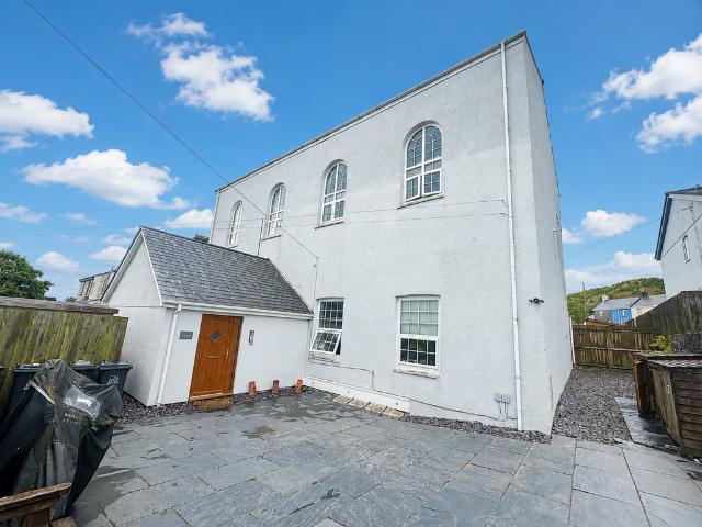 Flat for rent in Strode, Devon
